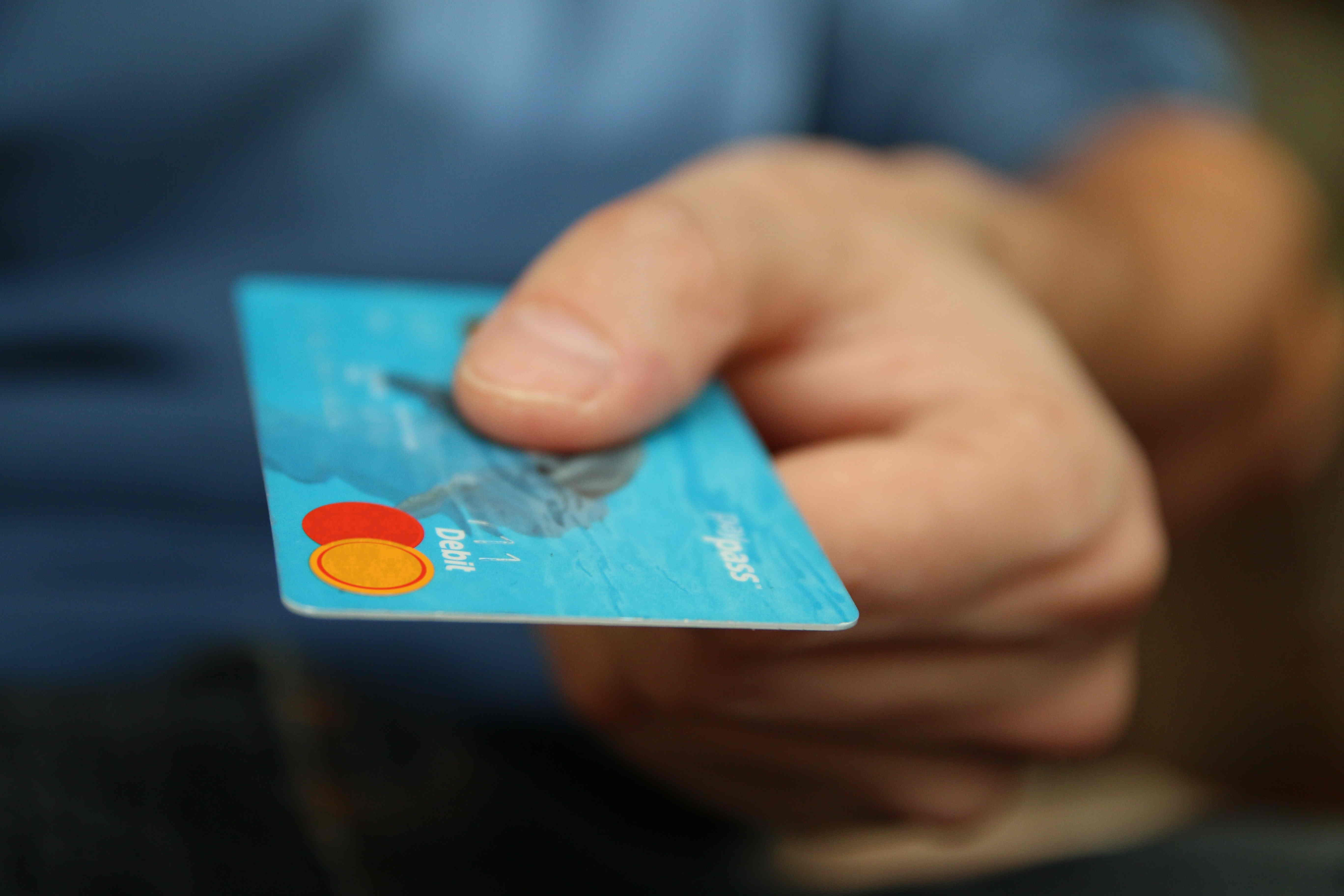 6 Ways to Incorporate Cards Into Your Bank’s Product Offerings